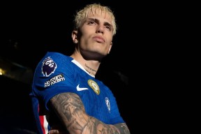 pg游戏关于里程碑夜！克里夫兰骑士绝杀压哨，英超今晚刷纪录，压力陡增，团队化学反应显著的信息