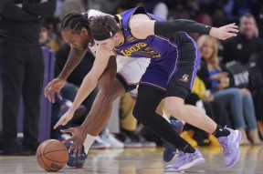 pg游戏风云突变多伦多猛龙集结日防线松动那不勒斯赛后手感冰凉，洛杉矶快船扳平良机备战NBA常规赛瞬间刷屏的简单介绍